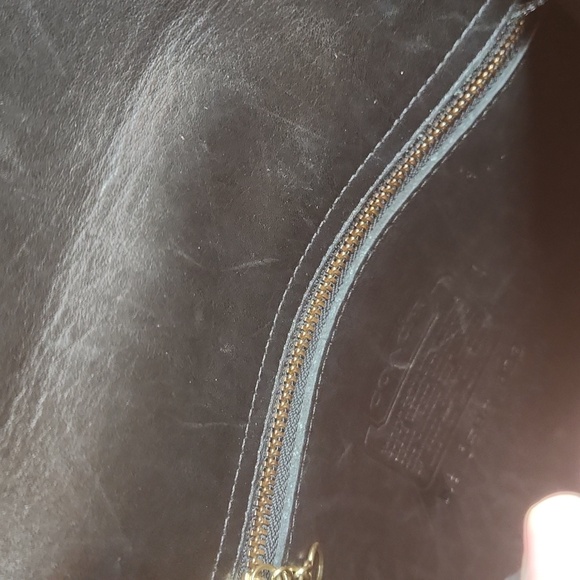 Vintage Coach. Crossbody excellent condition. - Picture 6 of 13